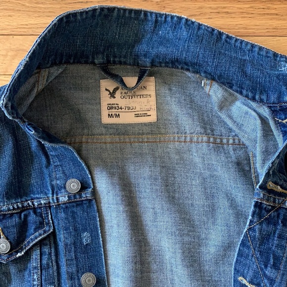 Men’s denim jacket - Picture 2 of 3
